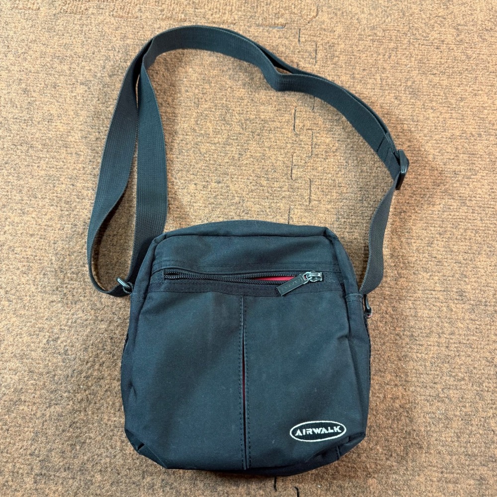 B+ Airwalk Black Canvas Crossbody Messenger Bag Red Lining Small Travel Pouch